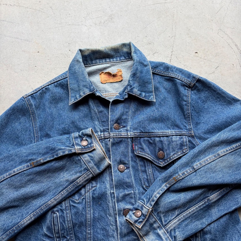 Vintage 80s Levis 70506 0216 Denim Trucker Jacket Made in USA Blue Mens 44